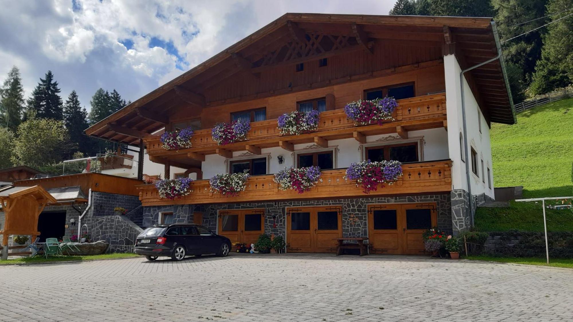 Landhaus Maria Neustift im Stubaital Exterior photo